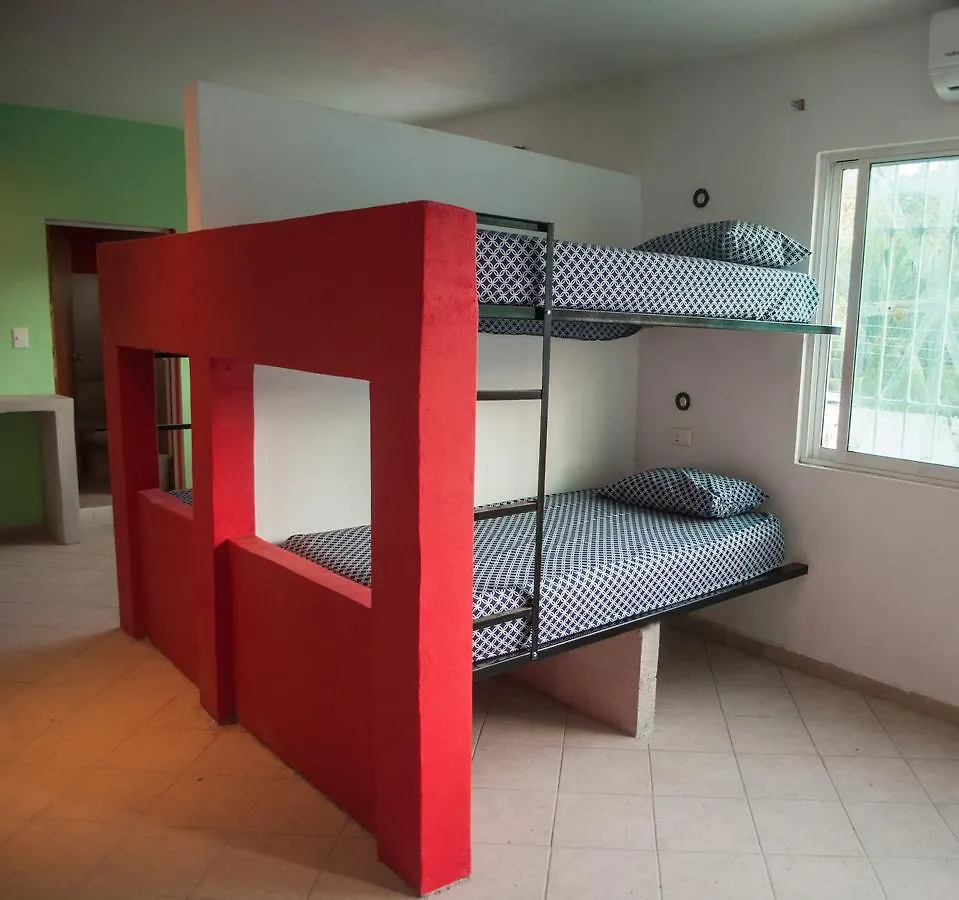 Coco Hostel Cancún